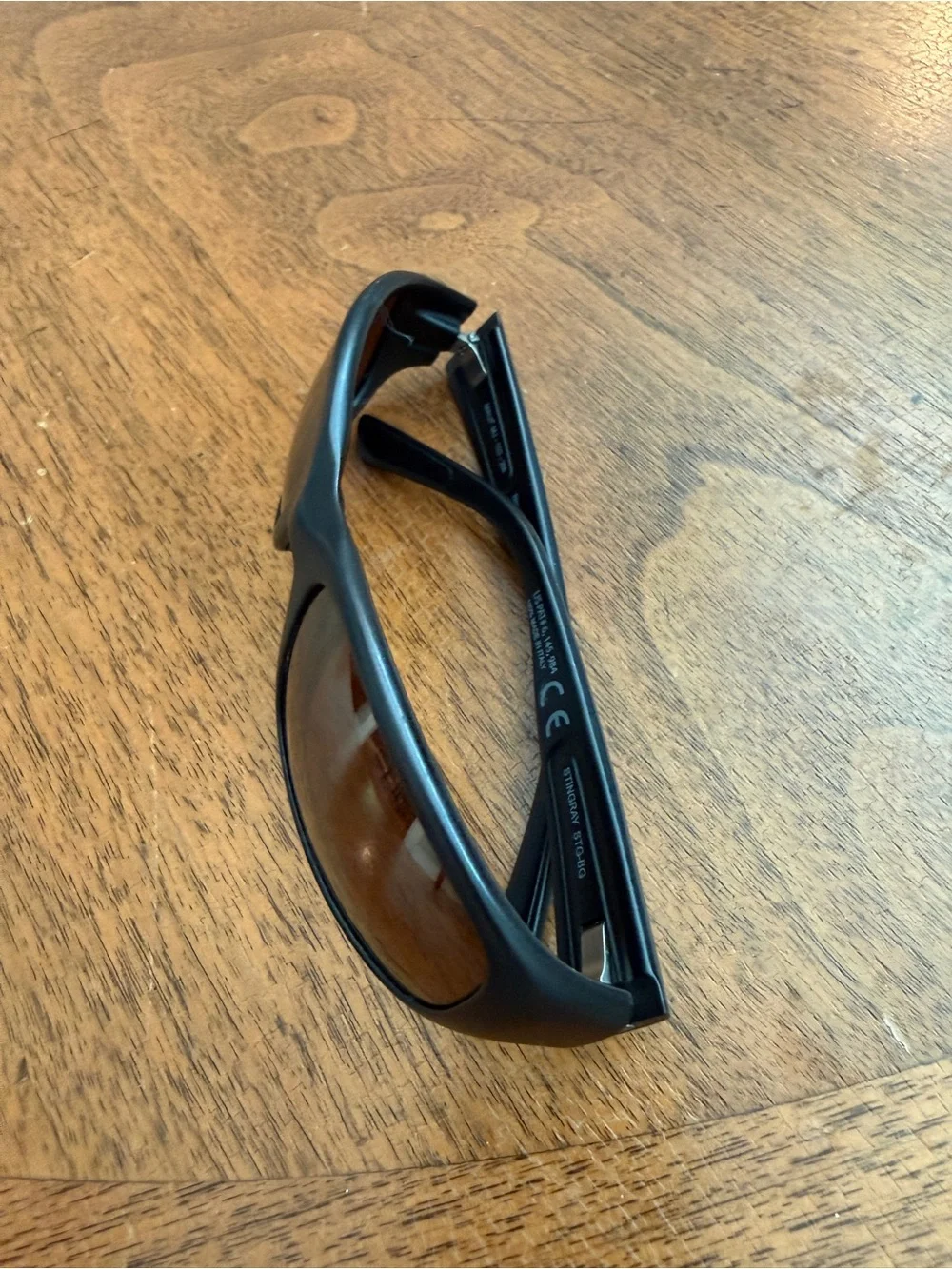 Maui Jim Stingray Sunglasses Black Frame, like new condition